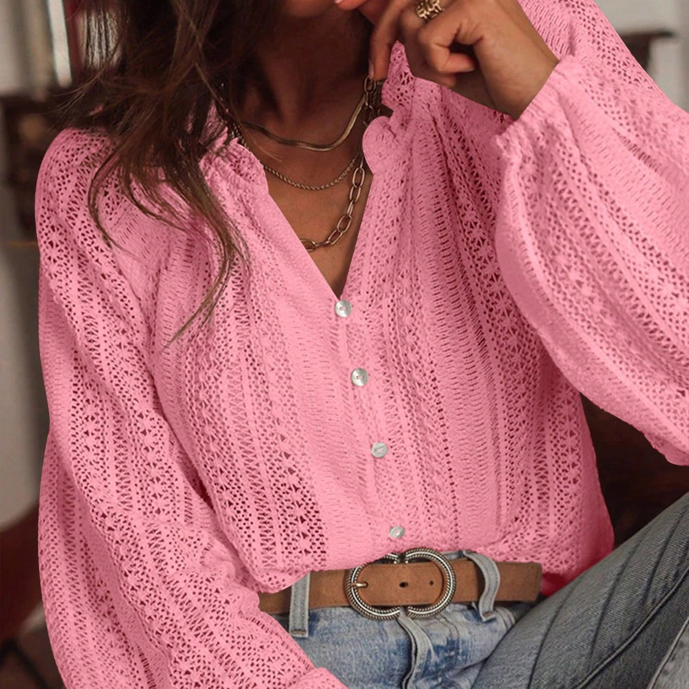 Women's long-sleeved V-neck shirt