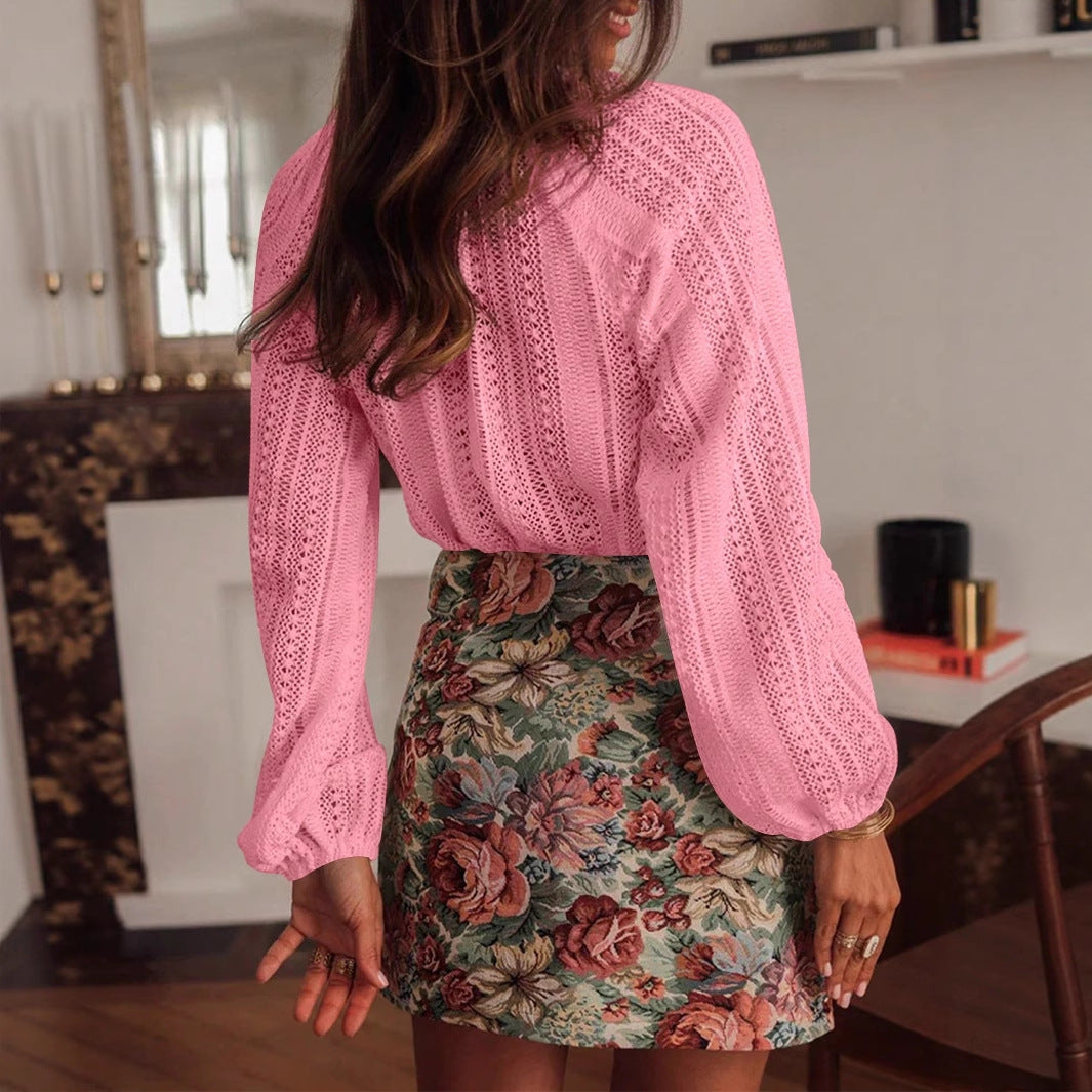 Women's long-sleeved V-neck shirt