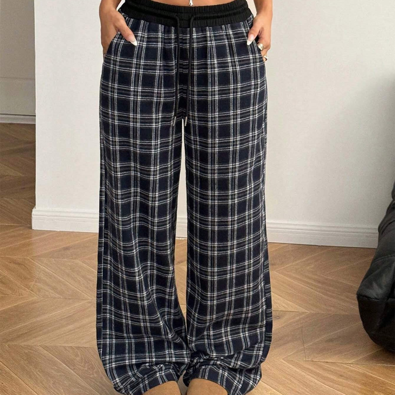 Women's plaid wide-leg pants
